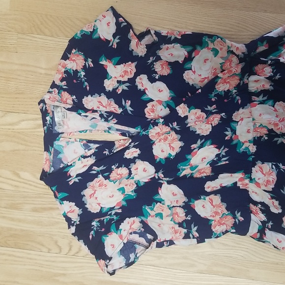 DE Collection high/low dress - Picture 3 of 7